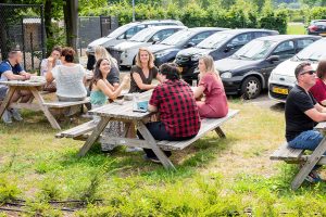 Personeel-sfeerafbeeldingen_SEO-Afbeelding_900x600px_Lunch-buiten